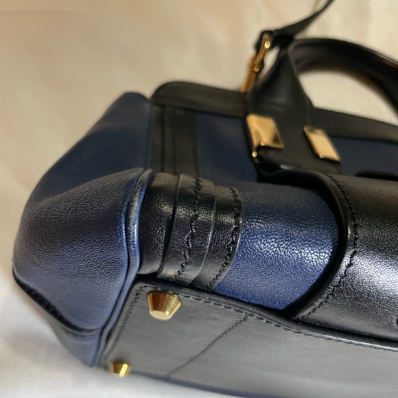 Chloe Small Navy Alice 💙 - Picture 8 of 16